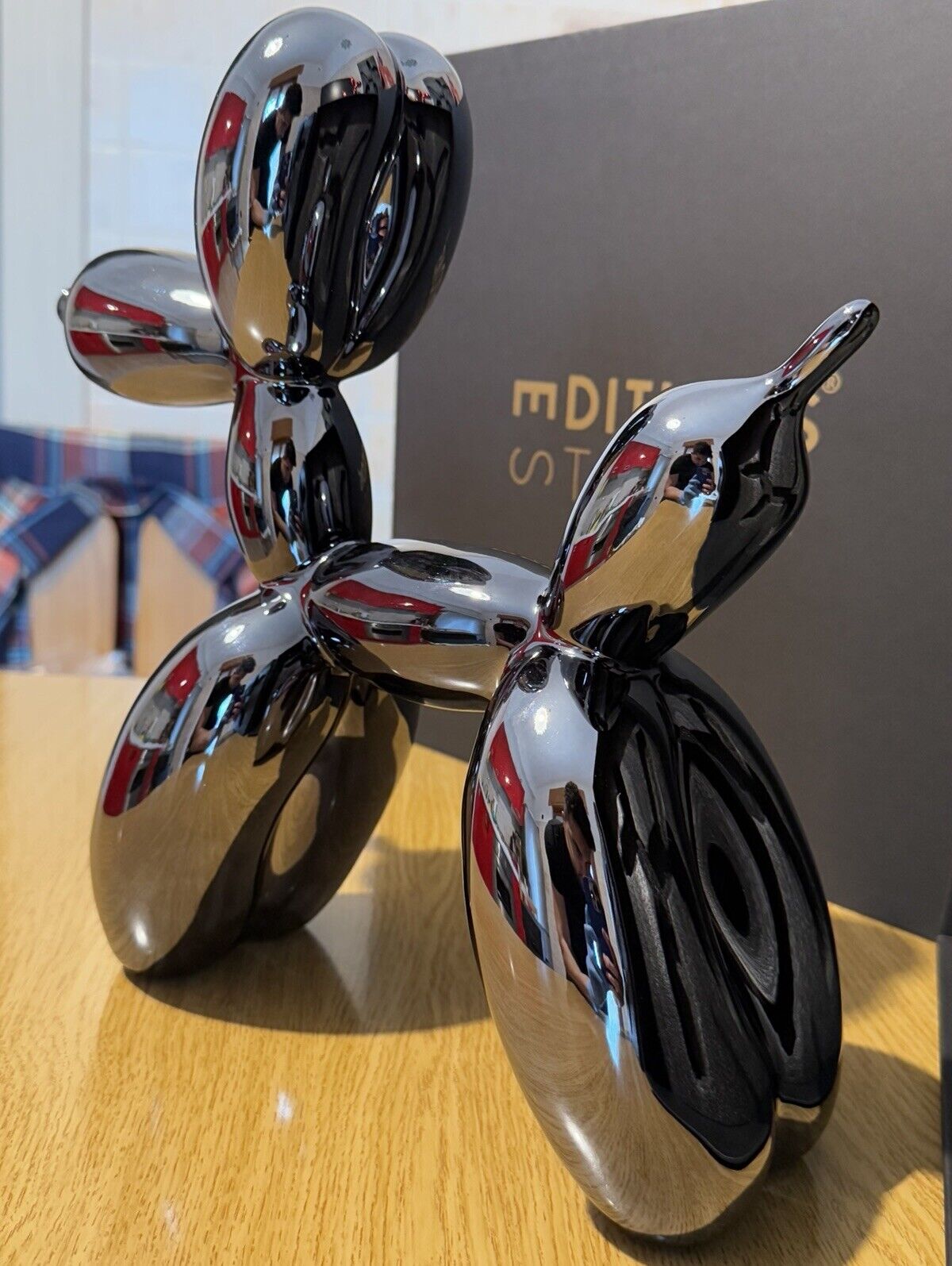 Jeff Koons - Balloon Dog L Resin (Graphite black)