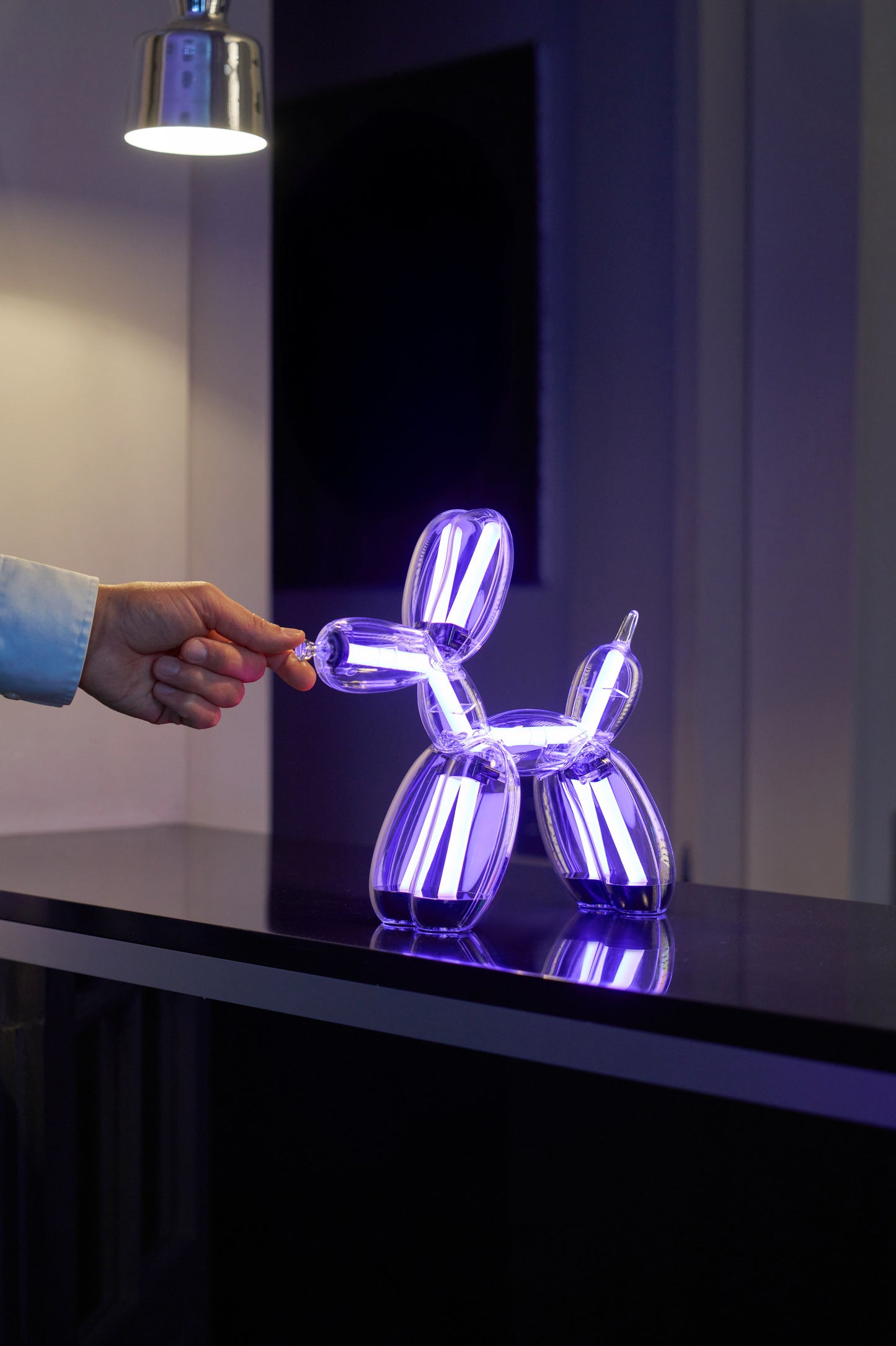 Jeff Koons  - Balloon Dog Lamp